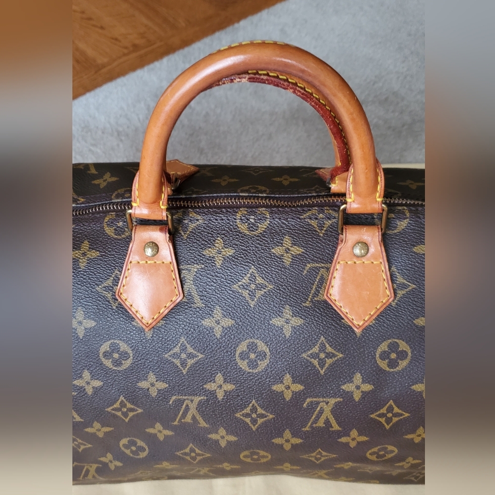 Louis Vuitton Monogram Speedy 35 Handbag - Picture 9 of 16